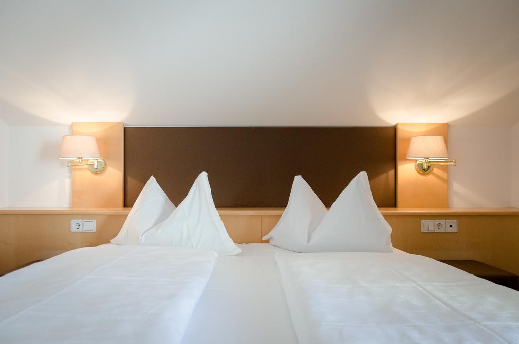 Tirolerin Garni Hotel Tramin an der Weinstraße Exterior foto